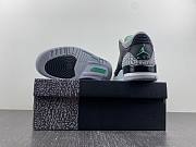 Air Jordan 3 Retro Green Glow CT8532-031 - 2