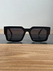 Louis Vuitton Clash Square Large Sunglasses Black/Gold - 4
