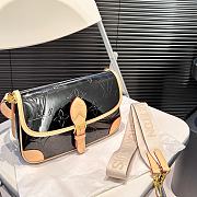 Louis Vuitton Diane for women in black 24cm - 1