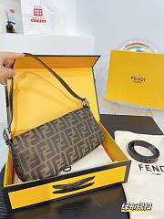 Fendi Pre-Owned 2000 Baguette shoulder bag - 4