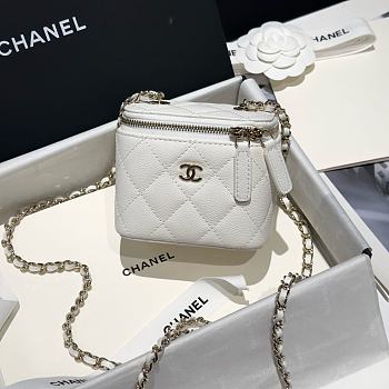 Chanel Small Vanity Bag White 8.5x11x7cm