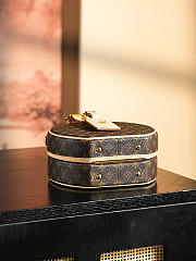 Louis Vuitton Mini Boite Chapeau 13 x 12 x 6.5 cm - 5