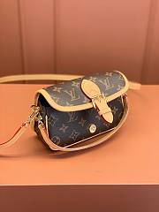 Louis Vuitton Nano Diane 19 x 10.5 x 6 cm - 3