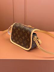Louis Vuitton Nano Diane 19 x 10.5 x 6 cm - 4
