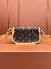 Louis Vuitton Nano Diane 19 x 10.5 x 6 cm - 5