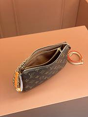 Louis Vuitton Pochette Accessories Monogram Shoulder Bag 23.5*13.5*4cm - 5