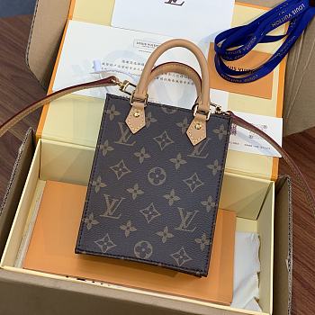 Louis Vuitton M81295 Petit Sac Plat Bag 14 x 17 x 5 cm