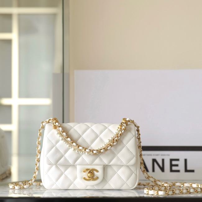 Chanel Mini Square Pearl Flap Bag White Lambskin 11.5x17x5cm - 1