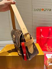 Louis Vuitton Monogram Hudson PM Shoulder Bag Brown 28cm - 3