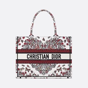 Dior Latte Embroidery with Multicolor Cœur des Curiosités Motif 36 x 27.5 x 16.5 cm