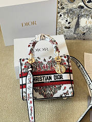 D-Lite Bag White Embroidery with Multicolor Cœur des Curiosités Motif 24 x 21 x 12 cm - 5