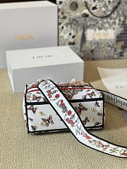 D-Lite Bag White Embroidery with Multicolor Cœur des Curiosités Motif 24 x 21 x 12 cm - 6