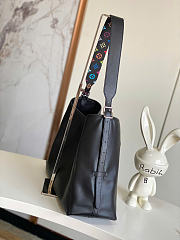 Louis Vuitton x Takashi Murakami CarryAll Vibe MM Black 30 x 15 x 39 cm - 3