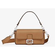 Fendi Baguette Cappuccino-coloured Selleria bag with 612 hand-sewn stitches 27cm - 1