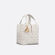 Small Dior Toujours Vertical Tote Bag Latte Macrocannage Calfskin 18.5 x 18.5 x 12 cm - 1