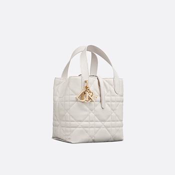 Small Dior Toujours Vertical Tote Bag Latte Macrocannage Calfskin 18.5 x 18.5 x 12 cm