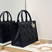 Small Dior Book Tote Black Macrocannage Calfskin 26.5 x 22 x 14 cm - 3