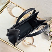 Small Dior Book Tote Black Macrocannage Calfskin 26.5 x 22 x 14 cm - 6