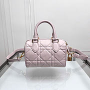 Dior Groove 20 Bag Pale Pink Macrocannage Calfskin 20.5 x 13.5 x 12 cm - 6