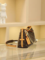 Louis Vuitton CarryAll BB 26 x 17 x 10 cm - 2