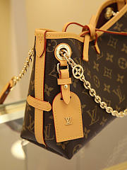 Louis Vuitton CarryAll BB 26 x 17 x 10 cm - 5