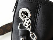 Louis Vuitton CarryAll Vibe BB 17 x 10 x 26 cm - 2