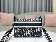 Small Diorcamp Bag - Blue Dior Oblique Embroidery 23 x 15 x 8 cm - 5