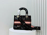 Medium Lady D-Lite Bag Black Embroidery with Multicolor Dior Cabinet de Curiosités Motif 24 x 21 x 12 cm - 3