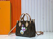 Louis Vuitton x Takashi Murakami OnTheGo BB Bag Monogram 15 x 8.5 x 18 cm - 4