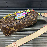 Louis Vuitton x Takashi Murakami Panda Pochette Accessories Monogram 13 x 4 x 22 cm - 3