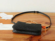 Louis Vuitton Liv Pochette Black 13.5 x 6.5 x 24.5 cm - 3