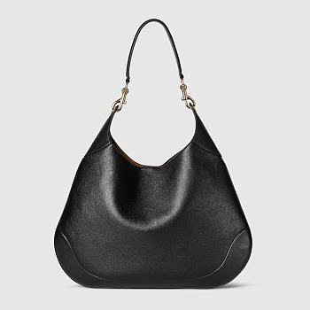 Gucci B medium shoulder bag - Black soft grainy leather 49cm