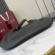 Gucci B medium shoulder bag - Black soft grainy leather 49cm - 5
