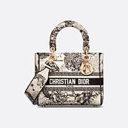 Medium Lady D-Lite Bag Latte and Black Toile de Jouy Zodiac Embroidery 24 x 21 x 12 cm - 1