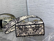 Medium Lady D-Lite Bag Latte and Black Toile de Jouy Zodiac Embroidery 24 x 21 x 12 cm - 4