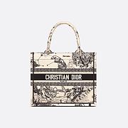 Small Dior Book Tote Latte and Black Toile de Jouy Zodiac Embroidery 26.5 x 22 x 14 cm - 1