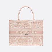 Medium Dior Book Tote Ecru and Pink Toile de Jouy Embroidery 36 x 27.5 x 16.5 cm - 1