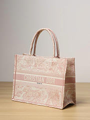Medium Dior Book Tote Ecru and Pink Toile de Jouy Embroidery 36 x 27.5 x 16.5 cm - 6