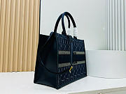 Small Dior Book Tote Blue Miss Dior Allover Embroidered Denim and Calfskin 26.5 x 22 x 14 cm - 5