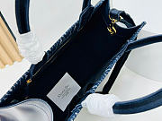 Small Dior Book Tote Blue Miss Dior Allover Embroidered Denim and Calfskin 26.5 x 22 x 14 cm - 4
