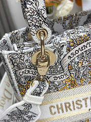 Medium Lady D-Lite Bag Latte Embroidery with Gold-Tone Dior Around the World Motif 24 x 21 x 12 cm - 4