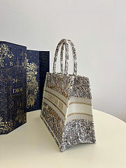 Medium Dior Book Tote Latte Embroidery with Gold-Tone Dior Around the World Motif 36 x 27.5 x 16.5 cm - 6