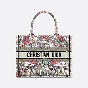 Medium Dior Book Tote Latte Embroidery with Multicolor Dior Cabinet de la Mer Motif 36 x 27.5 x 16.5 cm - 1