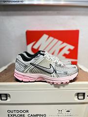 Nike Zoom Vomero 5 ‘Photon Dust Pink Form’ HF1877-001 - 5