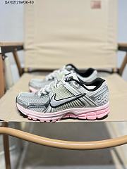 Nike Zoom Vomero 5 ‘Photon Dust Pink Form’ HF1877-001 - 3