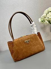 Prada Women's Brown Medium Suede Shoulder Bag 28x18x11cm - 2