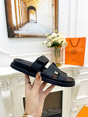 Hermes Chypre Sandal Noir Calfskin Leather H222299Z - 5