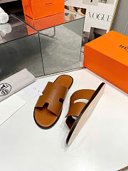 Hermes Izmir Sandal Gold Smooth Calfskin Leather H041141Z - 5