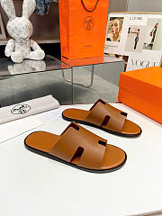 Hermes Izmir Sandal Gold Smooth Calfskin Leather H041141Z - 3