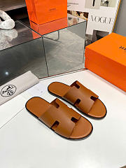 Hermes Izmir Sandal Gold Smooth Calfskin Leather H041141Z - 2